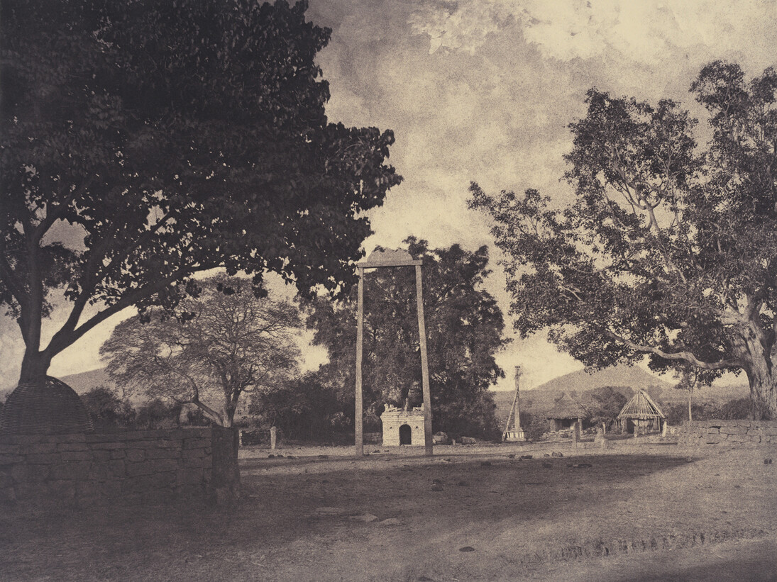 Linnaeus Tripe, Beekinpully: Permaul’s Swing at Mariammah Covil, December 1857-January 1858, © Collection of Charles Isaacs and Carol Nigro