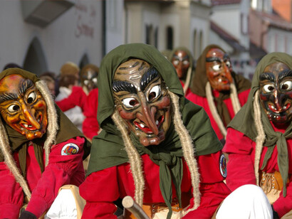 Ourense. Los orensanos salen a la calle con otra cara por carnaval