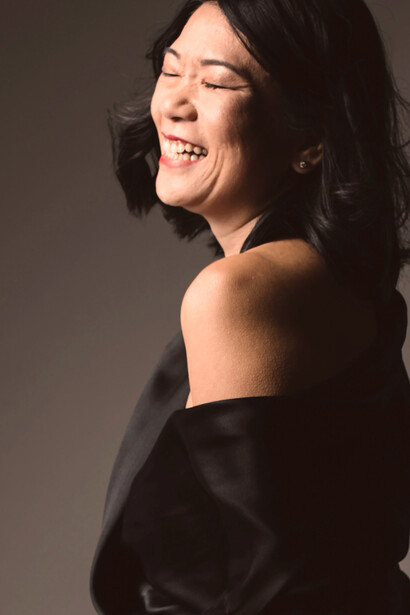 Joyeux & Noëlle. Ils éclatent de rire, ce sont des âmes sœurs qui se retrouvent après tant d’années d’errance © Kim Chi Pho