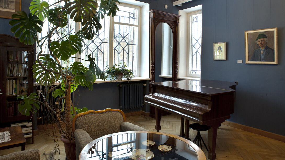 Memorial exposition of the Galaunės Family. The room of a signatory of the act of independence Kazys Bizauskas, exhibition view. Courtesy of M. K. Čiurlionis National Museum of Art 