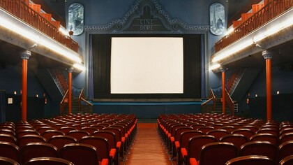 Sala en el cine Doré de Madrid