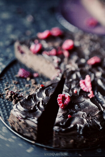 Chocolate Cheesecake with raspberry mousse© Kwestia smaku 