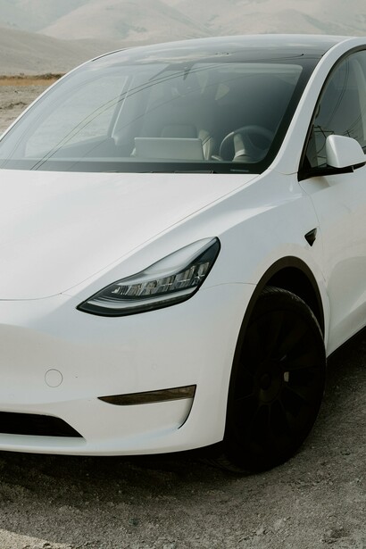 Most electric vehicles power the motor by a battery that recharges by plugging into a source of electricity for several hours