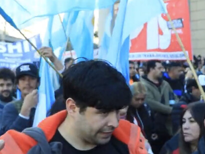 Una de las discusiones más incómodas que deja este caso es la relativa al uso de la palabra lawfare. Movilización contra el lawfare tras la condena a Cristina Kirchner. Plaza de mayo, 19 de junio 2025, Buenos Aires , Argentina