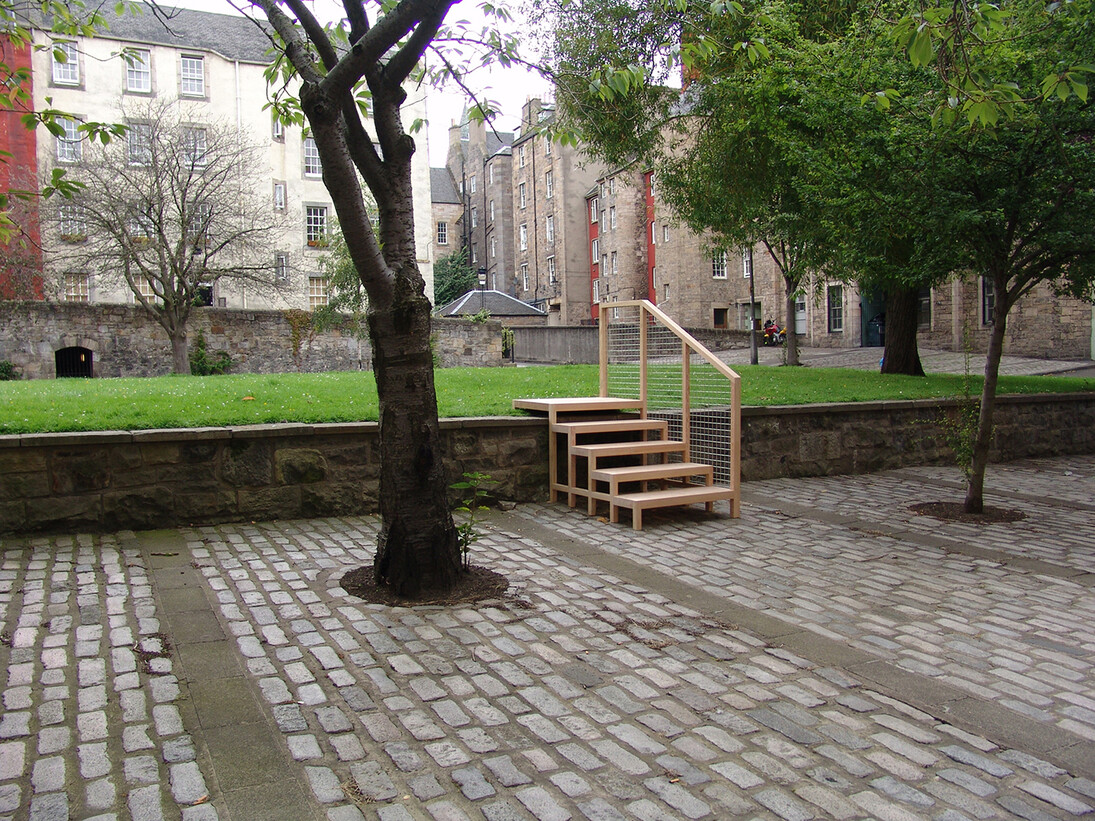 Apolonija Šušterŝič. Garden Service (co-author Meike Schalk), 2007, Courtesy Ambika P3, 2015