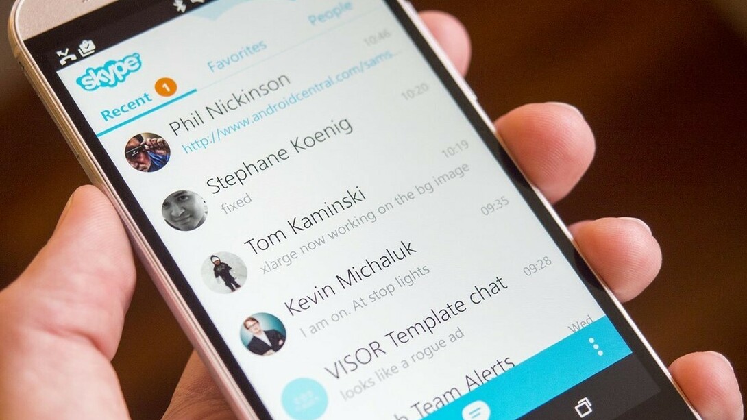 Chateando desde el móvil con Skype
