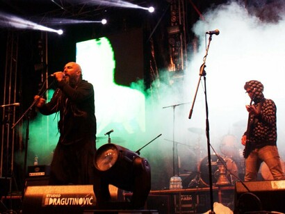 Banda tocando no Lake Fest