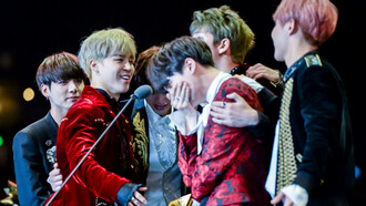 A boy band BTS vence a categoria Artist of the Year no Mnet Asian Music Awards