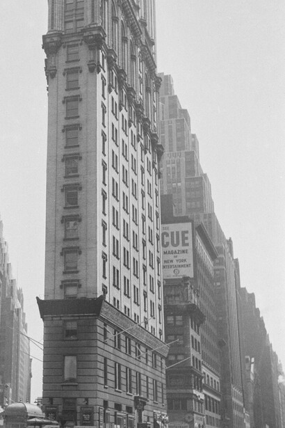 Times Square en junio de 1948, fotografía de  Willem van de Poll