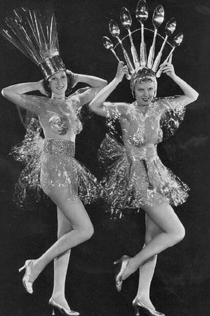 Two flappers, having a good time