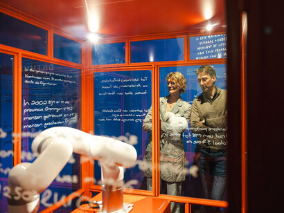 Who writes history? Exhibition view. Courtesy of Groninger Museum