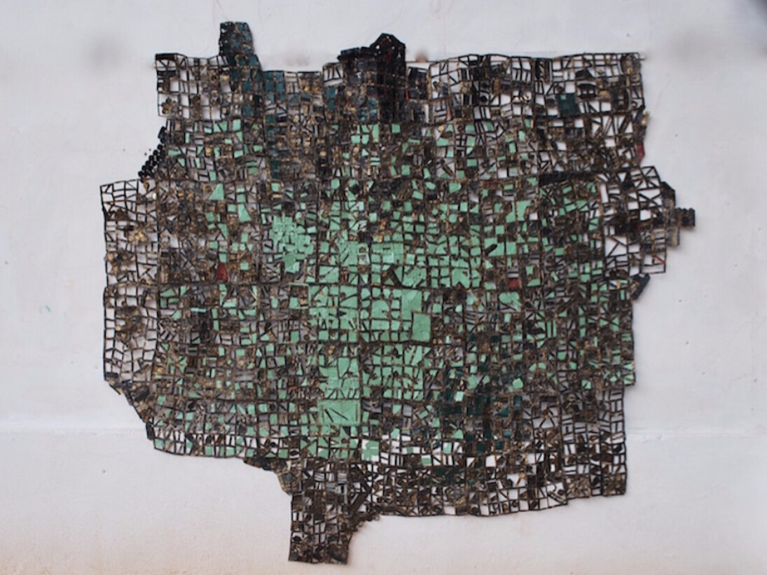 El Anatsui, Exhibition view. Courtesy of Prince Claus Fund