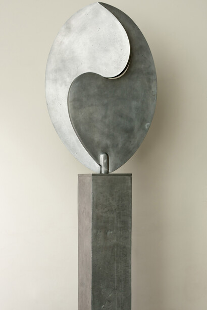 Gerda Frömel, Munla Soghluaiste, 1972, aluminium, Collection Irish Museum of Modern Art