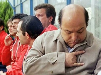Lino Banfi in una scena del film Occhio, malocchio, prezzemolo e finocchio