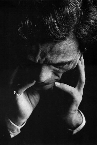 Sandro Becchetti, Pier Paolo Pasolini, 1972, stampa su carta fotografica, Sovrintendenza Capitolina, CRADV Centro Ricerca e Documentazione Arti Visive / Archivio Sandro Becchetti ©