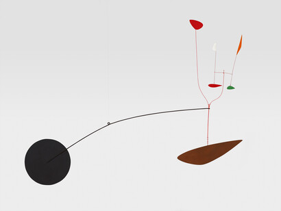 Alexander Calder, Black disc with flags, c. 1939. Courtesy of Nahmad Contemporary