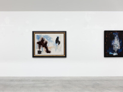 Various artists, XXL large format works of modern and contemporary art, exhibition view. Courtesy of Galerie Henze & Ketterer