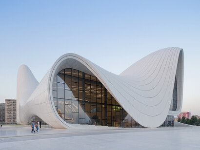 Zaha Hadid, Heydar Aliyev Center. Foto Iwan Baan