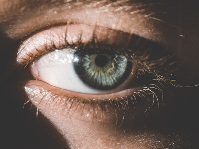 Grazie agli occhi, ciò che ci circonda diventa insieme misura e nutrimento