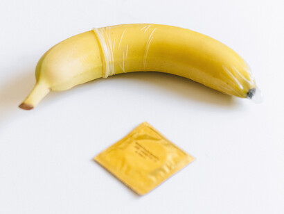 Antes da experiência do sexo, o adolescente ingressa no campo imaginário do sexo. Não é a escola que antecipa esse ingresso, o assunto já circula nas esferas da vida do adolescente