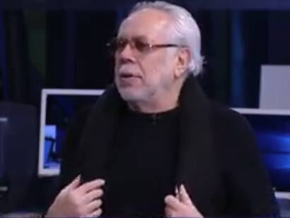 Una historia que empieza el día de su cumpleaños, hecho que marcara la pauta para crear un nuevo mundo, a través de la visualización de una máquina llamada “El Orbix” que trabaja como un péndulo de tiempo