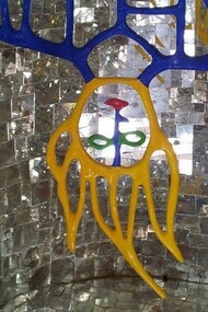 Niki de Saint Phalle, L'Appeso, dettaglio
