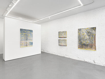 Jaspal Birdi, Between standing and moving, exhibition view. Courtesy of Trotter & Sholer Gallery. Photo by Shark Senesac