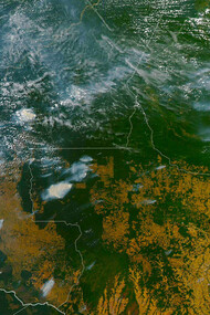 Fotografía de satélite de la Amazonia donde se ven los fuegos que asolan la región 