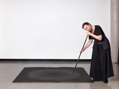 Emma Fielden, From breath (performance still), 2024. Courtesy of the Art Gallery of New South Wales