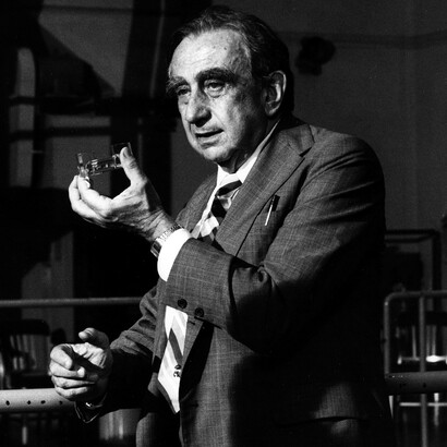 Edward Teller, controvertido físico de origen húngaro, nacionalizado estadounidense en 1941, especialmente recordado por su vinculación con la fabricación de la bomba de hidrógeno