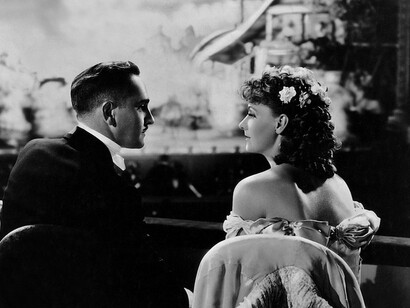 Greta Garbo interpreta Anna Karenina nel film omonimo di Clarence Brown