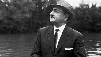 Salvatore Quasimodo fue un poeta y traductor italiano. En 1959 ganó el Premio Nobel de Literatura
