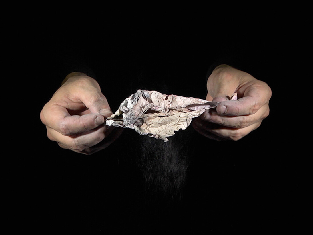 Revers, 2016, Ismaïl Bahri, Série de vidéos HD 16/9, son stéréo, durées variables. Vidéos commanditées par Incorporated!, Les Ateliers de Rennes et La Criée centre d’art contemporain. Courtesy of Jeu de Paume