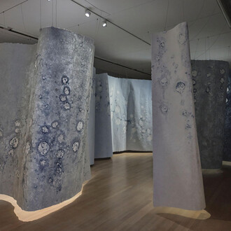 Clemens Schneide, Abundance. Sounding paper, exhibition view. Courtesy of Staatsgalerie Stuttgart