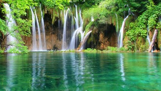 Entorno natural plagado de cascadas