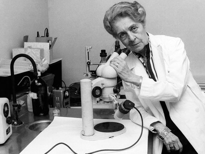 Rita Levi Montalcini, descubridora del primer factor de crecimiento conocido en el sistema nervioso