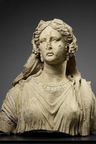 Buste d’Ariane, 3e siècle av. J.-C Falerii Novi, près de Civita Castellana. Musée du Louvre, département des Antiquités grecques, étrusques et romaines © Musée du Louvre