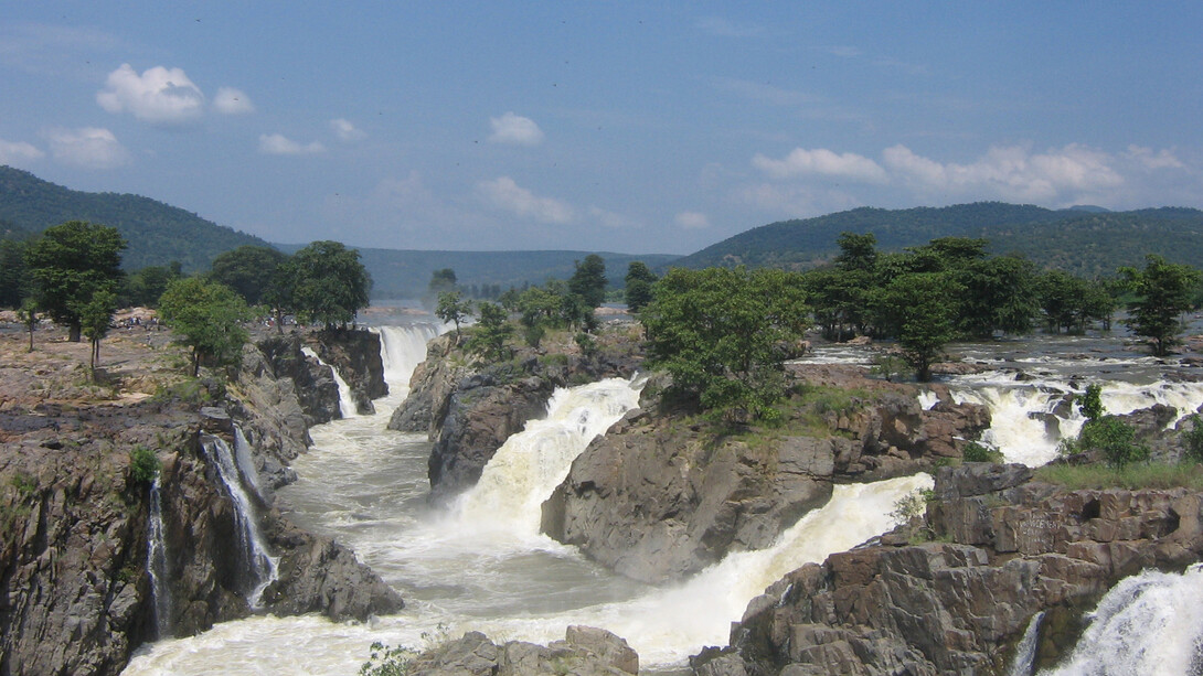 Hogenakkal Waterfalls