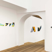 Chung Eun-Mo, Shape of light, veduta della mostra. Per gentile concessione della Galleria Monica De Cardenas