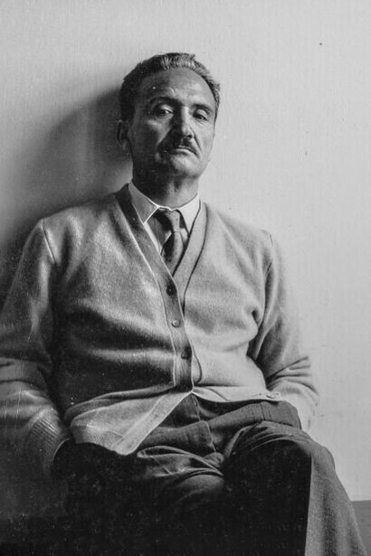 José María Arguedas vivió en carne propia la tensión entre el mundo andino y la cultura occidental, lo que marcó profundamente su literatura