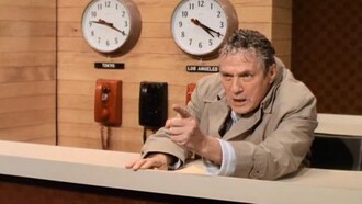 Peter Finch in una scena iconica del film "Quinto potere"  diretto da Sidney Lumet,1976