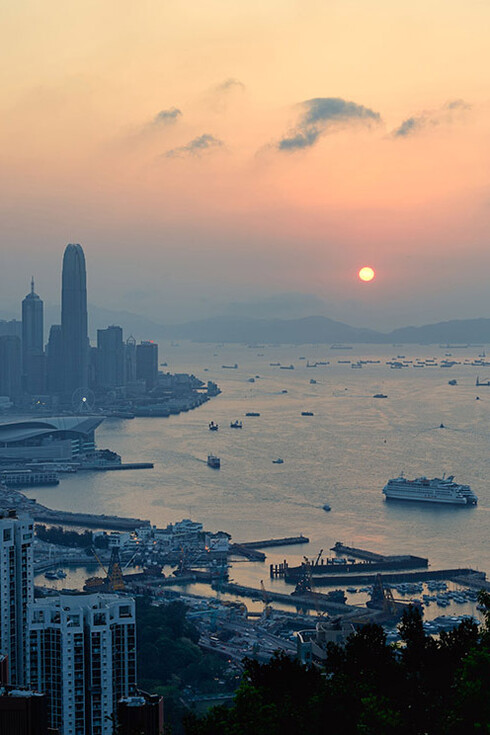 Braemar Hill Sunset, 2017
Hong
Kong, Photography - Archival
Pigment Print on
Hahnemuhle Photo Rag
Bright White Matt paper, 76x100cm
Limited edition:
1/10. 