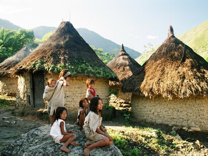 En los cerros y montañas de Sierra Nevada de Santa Marta existen todavía poblados indígenas