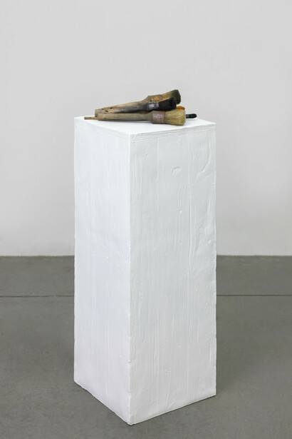 Francesco Arena, Statua (...as balls), 2025. Cortesía de Galería Prats Nogueras Blanchard