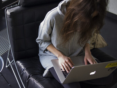 Las personas físicamente inactivas son aquellas que realizan menos de 150 minutos semanales de actividad física moderada a la semana