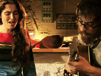 Silvia Pérez Cruz junto a Raúl Fernández Miró