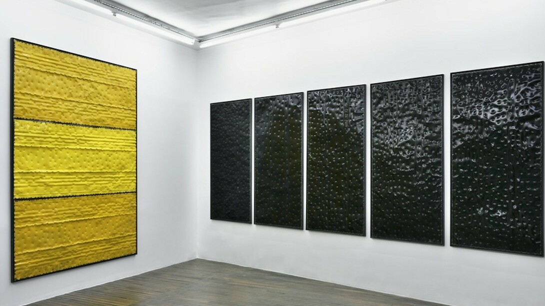 Extrait (tôle,choc) Contre-Attaque, Exhibition view. Courtesy of Galerie Thomas Bernard