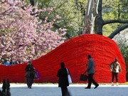 Orly Genger’s Red, Yellow and Blue (2013) at Madison Square Park. Photo by James Ewing / Courtesy of the Madison Square Park Conservancy