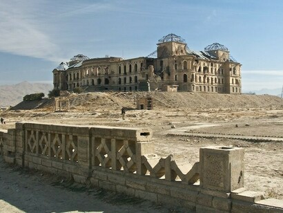 Ruinas del Palacio Darul Aman, en Kabul: en abril, Trump ordenó atacar posiciones talibanes con la 'Madre de Todas las Bombas'