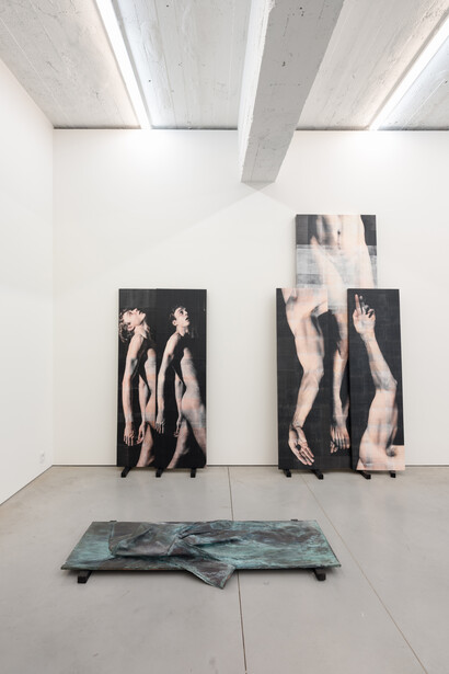 Yves de Brabander and Cédric Jacquemyn, Absence, returned, exhibition view. Courtesy of Casstl